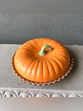Vintage Ceramic Pumpkin Pie Recipe Plate w/ Lid Pie Keeper Covered Dish